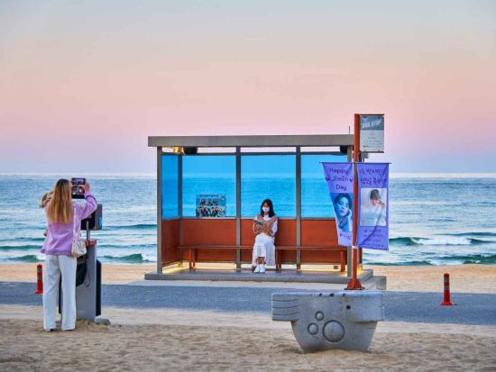 人気K-POPグループロケ地ツアー　能登波台（ヌンパデ）＋バス停＋ロケ地でランチ＜1日／1名参加OK／選べる出発地／英語＞ 