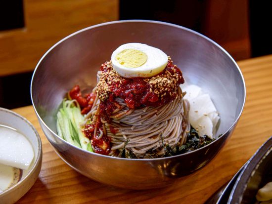 人気K-POPグループロケ地ツアー　能登波台（ヌンパデ）＋バス停＋ロケ地でランチ＜1日／1名参加OK／選べる出発地／英語＞ 