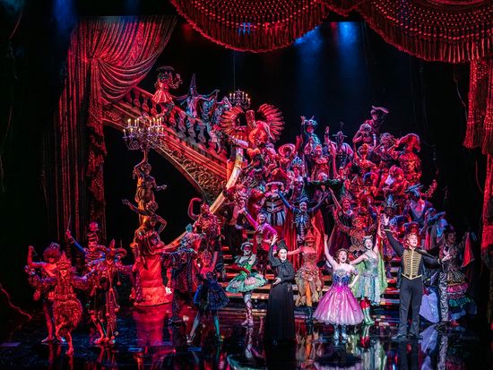 Masquerade with the Ensemble. Photo by Johan Persson.