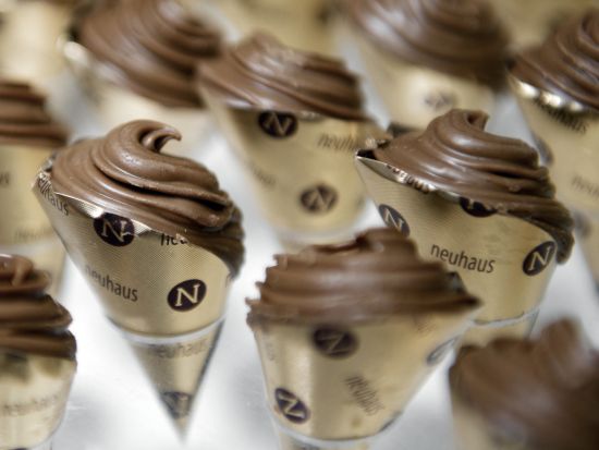 本場ベルギーのチョコレート三昧ウォーキングツアー！チョコ10種試食&手作り体験＜ブリュッセル発＞