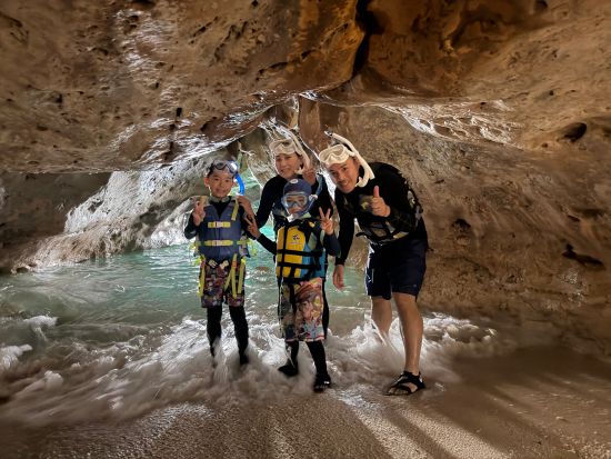 【少人数制ツアー】人気No.1｜島の海を知るガイドと行く宮古島カヤック冒険ツアー｜最大２組限定・高画質写真＋ドローン撮影＋シュノーケル体験付き