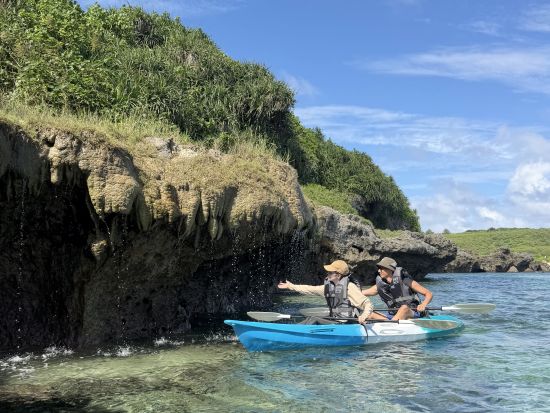 【少人数制ツアー】人気No.1｜島の海を知るガイドと行く宮古島カヤック冒険ツアー｜最大２組限定・高画質写真＋ドローン撮影＋シュノーケル体験付き