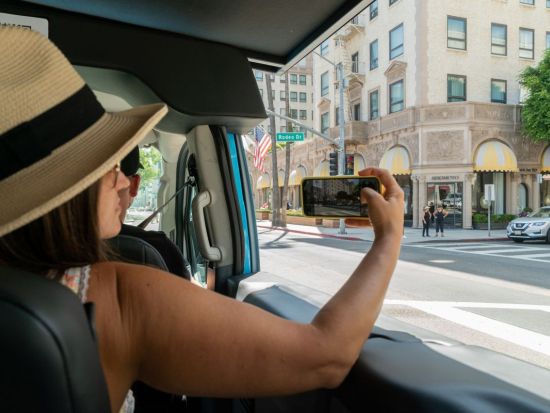 ロサンゼルス オープンエア・バスツアー　ハリウッド＆ビバリーヒルズ＆セレブ豪邸など ＜日本語オーディオガイドあり／英語ドライバーガイド／サンタモニカ発＞