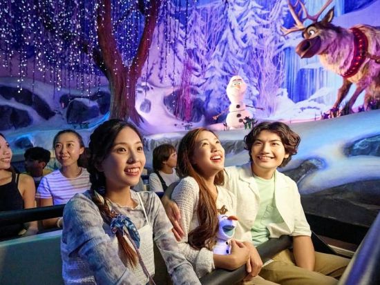 ディズニーランド・パリ　シャトルバス往復送迎＆パーク入場チケット 事前予約サービス ＜1パークもしくは2パーク／英語ドライバー／オペラエリア発＞