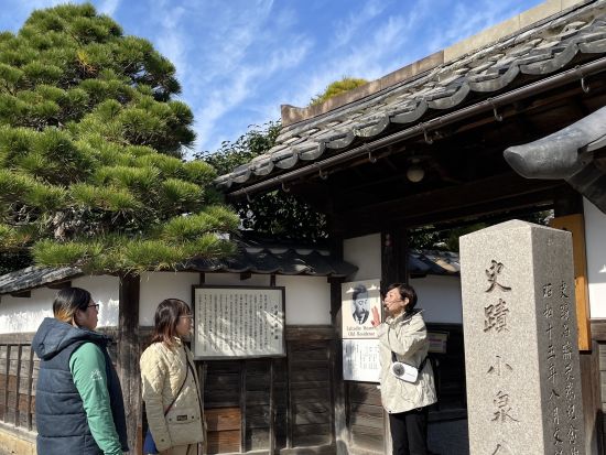 小泉八雲とセツのゆかりの地めぐり 松江城付近＋小泉八雲旧居＋月照寺＜2時間30分＞