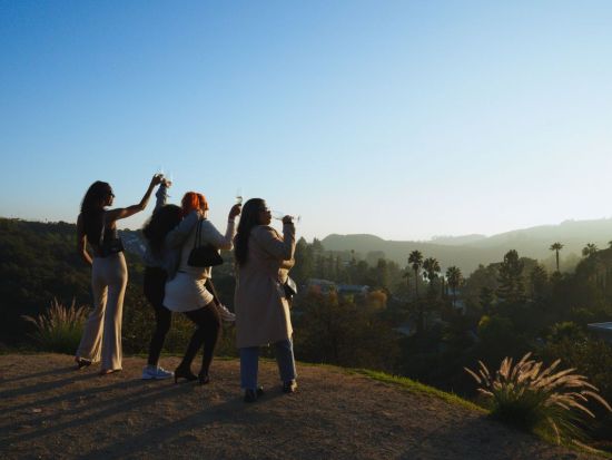 ロサンゼルス　貸切観光チャーター ＜高級SUV車／英語ドライバーガイド＞