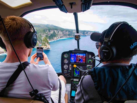 ヘリコプター遊覧飛行　バリ島の名所を空から満喫する贅沢体験＜10～35分間／混載／チャングー発＞