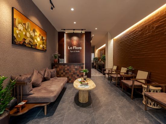 ラ・フローラスパ＆ネイル「La Flora Spa & Nails」　心身のケアを目指すホリスティック・スパパッケージ＜当日予約OK／ホアンキエム＞