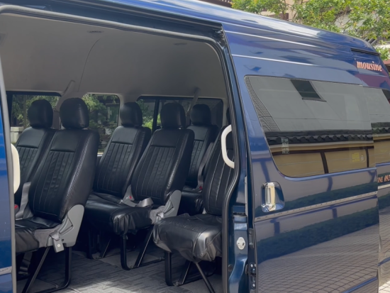 【英語アシスタント同乗】博多港・福岡市内発着ハイヤーチャーター(ハイエース) ＜3～7時間／定員8人＞