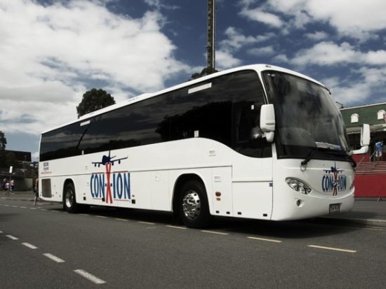 テーマパーク ⇔ ゴールドコースト市内ホテル往復送迎サービス　ムービーワールド・ドリームワールド・ウェット＆ワイルド・シーワールド＜乗合／英語ドライバー＞