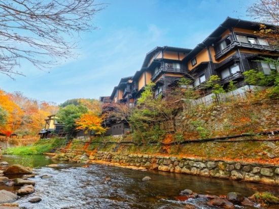 上色見熊野座神社＋あそ望の郷くぎの＋黒川温泉 日帰りツアー＜熊本駅発着／日本語・中国語or英語＞