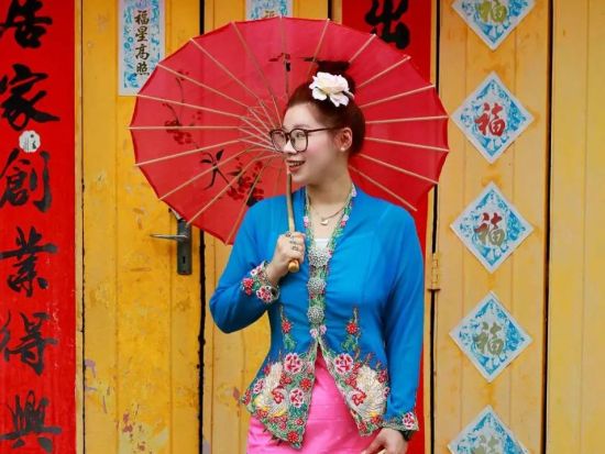 マレーシア伝統衣装レンタル　色鮮やかなケバヤやバティックを着てマラッカを散策！＜3時間＞