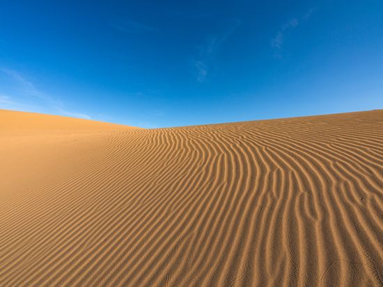 Tottori_sand dune_pixta_56993231_M