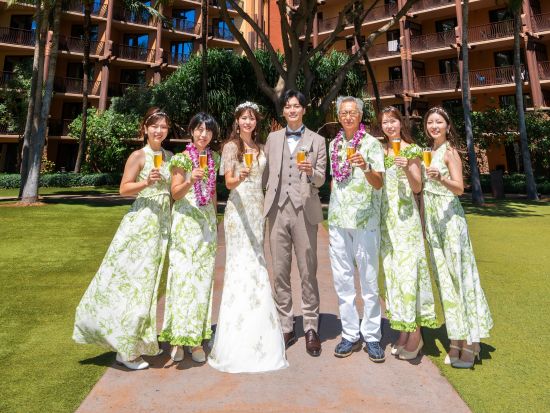 ハワイ挙式参列者向けムームー＆アロハレンタル｜ビーチウェディング・フォト撮影にも対応  