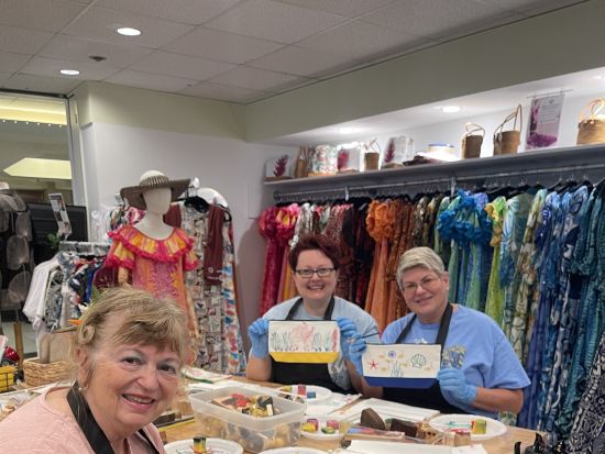 ブロックプリント体験　ハワイモチーフのスタンプで、世界に一つの作品を作ろう！＜60分～120分／ワイキキショッピングプラザ内＞by Muumuu Mall