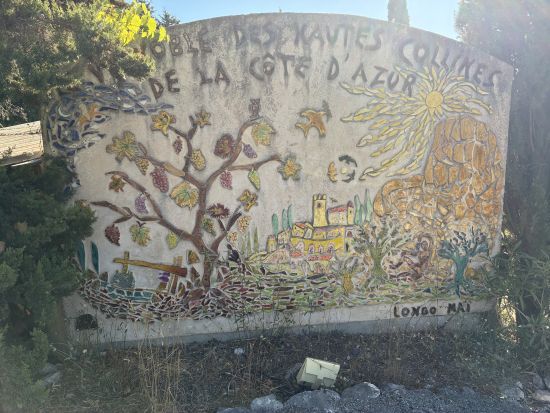 人気ロケ地のワイナリー訪問ツアー　恋愛リアリティーショーで話題のセラーで見学＆試飲＜3約時間／午前or午後／英語ドライバー／ニース発＞