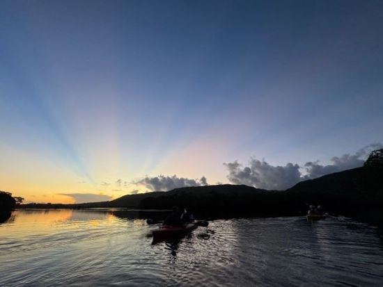 【早朝】ピナイサーラの滝カヤック＆トレッキングツアー 静寂のマングローブ探訪＜約4時間／1～7名／送迎可／写真プレゼント＞