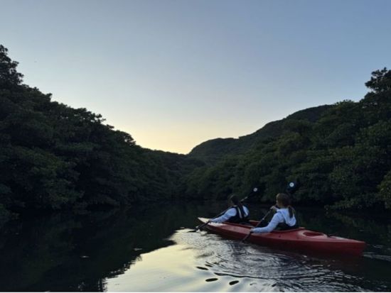 【早朝】ピナイサーラの滝カヤック＆トレッキングツアー 静寂のマングローブ探訪＜約4時間／1～7名／送迎可／写真プレゼント＞