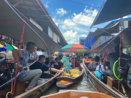 水上マーケット02