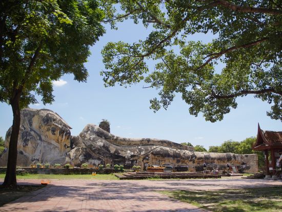 古都アユタヤ4大遺跡巡り日帰りツアー　世界遺産満喫＆タイ料理ビュッフェ付＜バンコク発／日本語ガイド／昼食付き＞