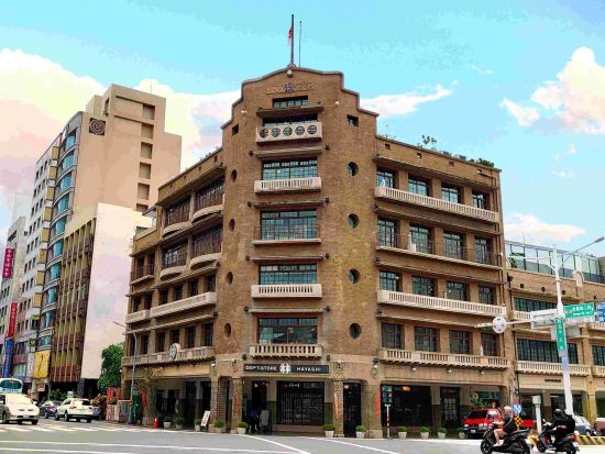 【7月19日限定】台南玉井マンゴー狩り＋プチ観光ツアー　昼食＆マンゴー食べ放題付き＜日本語ガイド／高雄発＞