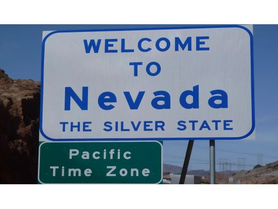 フーバーダム半日観光ツアー ＜貸切／英語ガイド＞