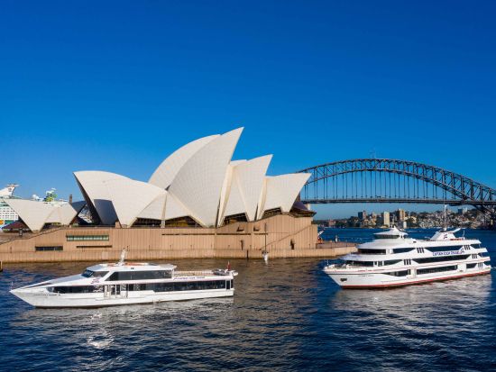 ~ シドニーで贅沢な体験 ~ キャプテンクック サンセット ディナークルーズ☆選べる3コースディナー [日本語乗船アシスト付き] 