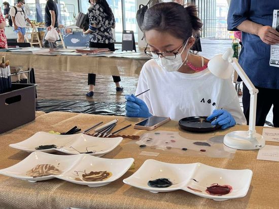 0YF2S_53788081-042b-4e73-8db1-74