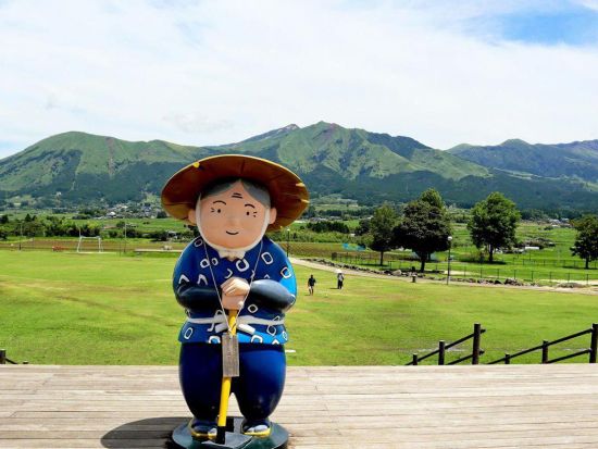 上色見熊野座神社＋あそ望の郷くぎの＋黒川温泉 日帰りツアー＜熊本駅発着／日本語・中国語or英語＞