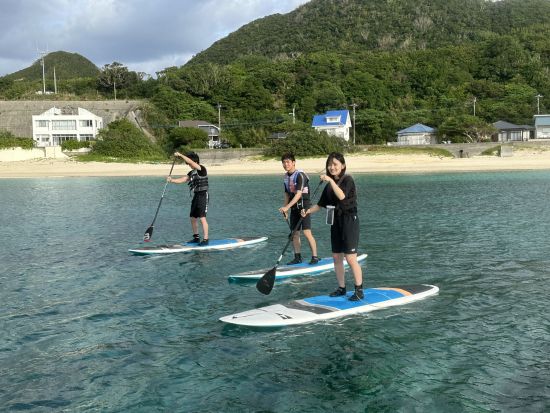 奄美大島SUP体験＋ウミガメシュノーケリングツアー　大人気Kazboバーガーランチ付き満喫プラン ＜5時間／笠利町＞ by KAZBO Surf and SUP