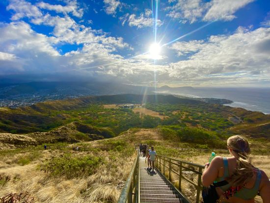 〈土曜日限定/KCCファーマーズマーケット開催日〉ダイヤモンドヘッド片道シャトル