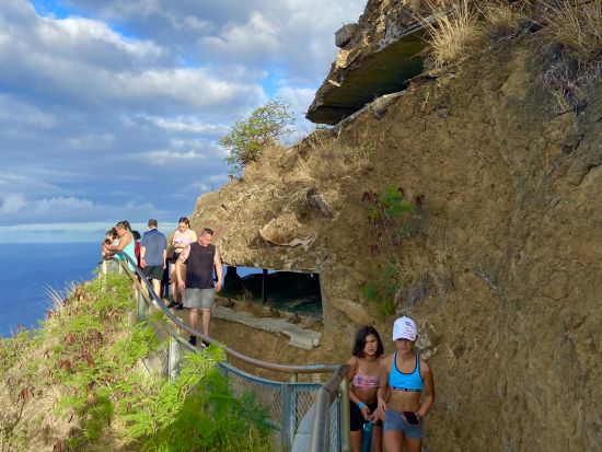 〈土曜日限定/KCCファーマーズマーケット開催日〉ダイヤモンドヘッド片道シャトル