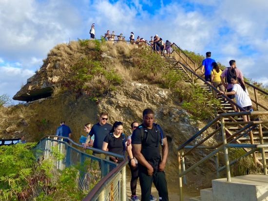 〈土曜日限定/KCCファーマーズマーケット開催日〉ダイヤモンドヘッド片道シャトル