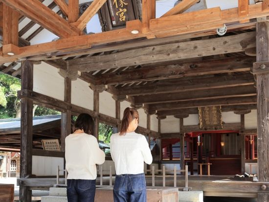 福岡発日帰りバスツアー　白糸の滝＋一蘭の森＋櫻井二見ヶ浦 夫婦岩など 糸島の人気スポットへご案内 ＜博多発着／日本語・中国語＞