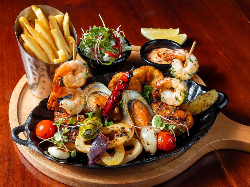 Cantina_SeafoodFiesta_Hero