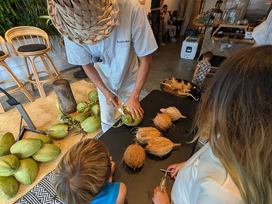 PXL_20251122_205654308.MP