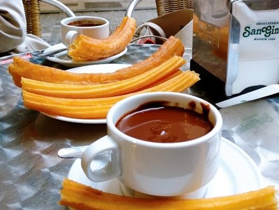 マドリード王宮 事前予約チケットで自由見学 ＜チュロスクーポン付き＞ by HIS