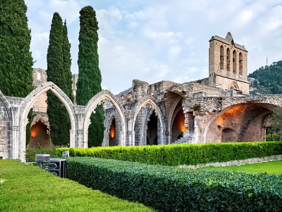 old-ancient-building-city (1)