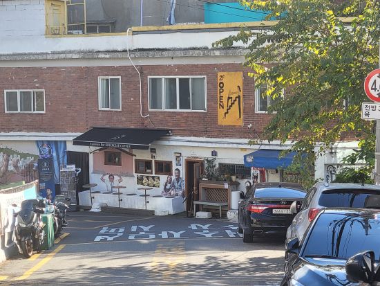 ソウルで話題のインスタ映えスポットツアー　梨花洞壁画村＋鞍山公園散策＋名物タッカンマリで大満足＜午後発／日本語ガイド／夕食付き＞