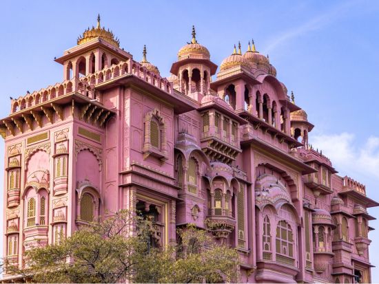 【プライベート】日帰り女子旅♡片道列車で行く！ジャイプール 日帰りツアー＜日本語ガイド／昼食付／往路列車・復路車利用＞