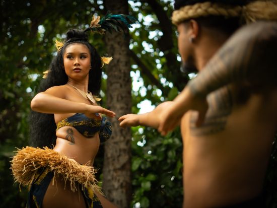 サンセットセーリング＋伝統ルアウ＆ハワイアンショー「カウラ・ルアウ」＜コオリナ発＞