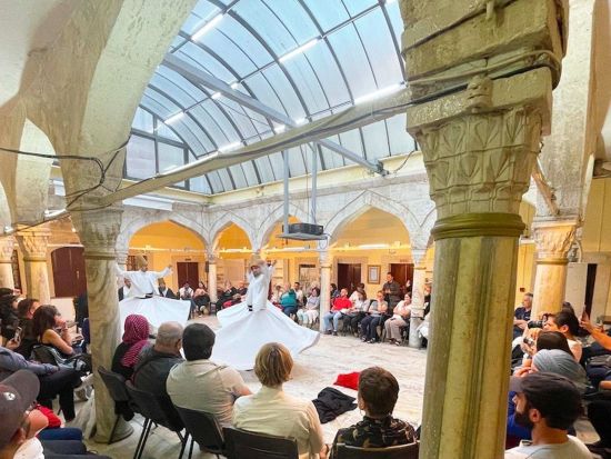 セマー旋回舞踏鑑賞チケット☆ユネスコ無形文化遺産登録！800年続く神秘の儀式「ワーリング・ダーヴィッシュ」ショー＜イスタンブール＞