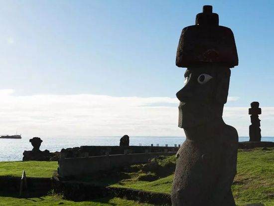 ahu-akivi-los-siete-moais_2000_2 (1)