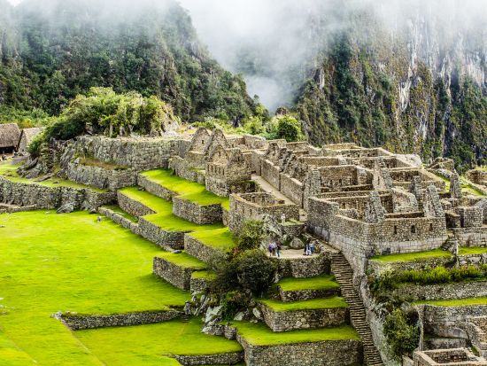 世界遺産マチュピチュ＋ウユニ塩湖の絶景堪能ツアー！ ペルーとボリビアを7泊8日で一気に周遊＜航空券・ホテル込み／日本語＆英語ガイド／リマ発ラパス着＞