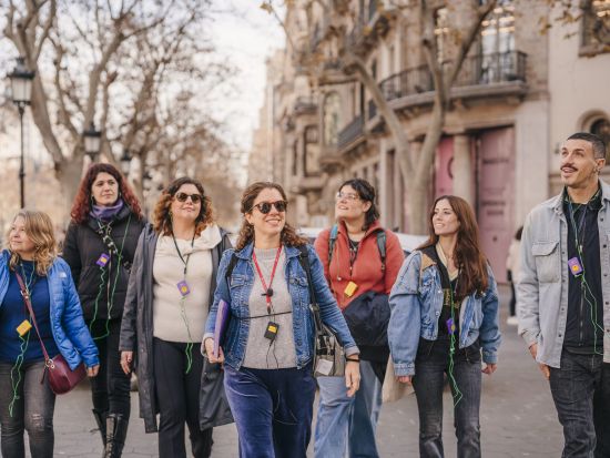 パエリア＆スペイン料理クッキング教室　ガウディ建築ウォーキングツアー付き＜バルセロナ／英語ガイド／少人数＞