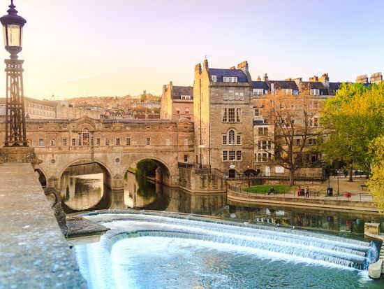 UK_Bath_shutterstock_599774444