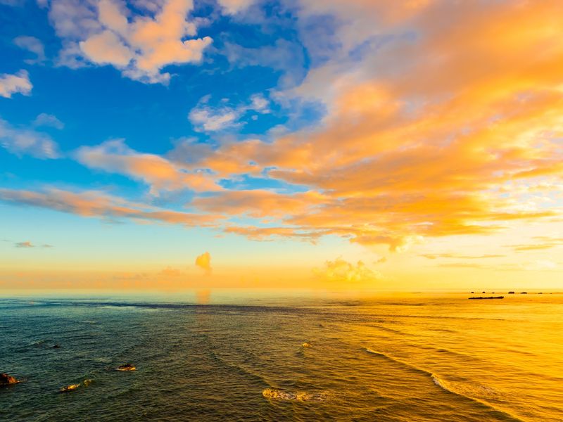 Japan_Okinawa_sea_sunset_shutterstock_331048505