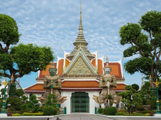 エラワン・ミュージアム＆ワット・アルン観光ツアー ＜午前または午後／日本語ガイド／民族衣装レンタル付きプランあり＞