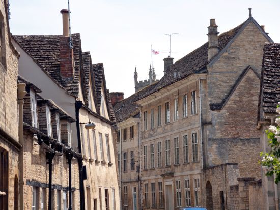 ストラトフォード・アポン・エイヴォン往復送迎ツアー　シェイクスピアの生家など3ヵ所の入場付き＜ロンドン発＞