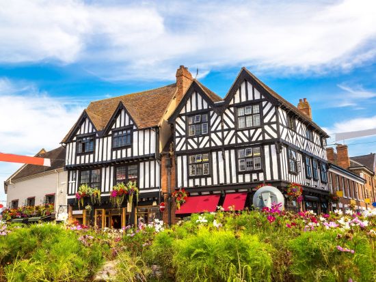 ストラトフォード・アポン・エイヴォン往復送迎ツアー　シェイクスピアの生家など3ヵ所の入場付き＜ロンドン発＞